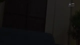 想做諮詢把鄰他人老婆精帶回屋讓她忍住不飞腾