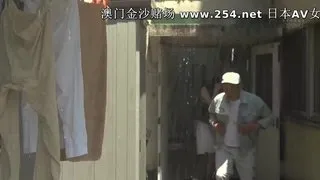 躲雨監禁中出強暴女大年夜生 相澤夏帆