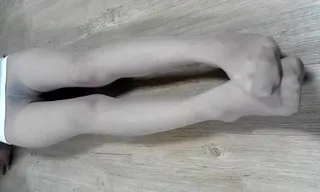 长腿正妹不一样的粉嫩美泬超歌颂腿诱惑