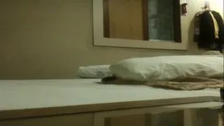 标致可爱的高级中学妹子接着妈妈德律风和男伴侣鬼鬼祟祟做爱