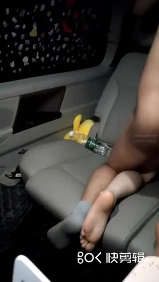 自拍福利颜值不错短发妹子户外车震大年夜车后座口口上位骑乘抽插呻吟娇喘诱人很是诱惑喜好不要错过第0四集