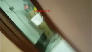 九一新人-露脸约炮江苏烧女 边草边回男伴侣信息 方言对白第0一集