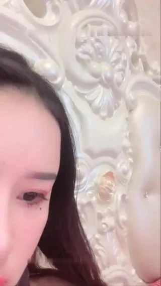 小可爱平台 原卡哇伊 高颜值美男主播杏树纱奈奈收费自蔚大年夜秀身材此时好棒豪情自蔚非常诱人第0三集