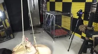 香港鄙陋摄影师KK系列调教大年夜奶嫩模小然口-交灌肠各类道具调教第0二集