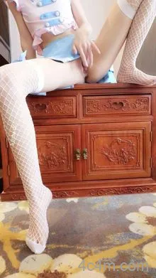 软萌萝莉小仙-猫耳白网袜自拍