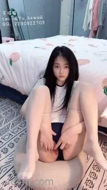 芋喵喵-校服自拍