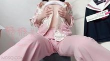 糖糖美少女-再次穿我那可爱的衣服自拍