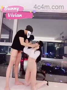 推特女神爱丝袜Vivian姐定制版流出-性感花纹肉丝榨精御姐自拍