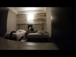 蛋叔九二年女大夫背着未婚夫主动奉上门让我无套草 毒龙 口爆 吞精 一