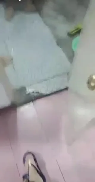 两口子自拍 后进猛草大年夜屁骨前面插着嘴