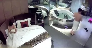 国产偷拍 异地爱情侣宾馆泄欲 感受女的还没满足