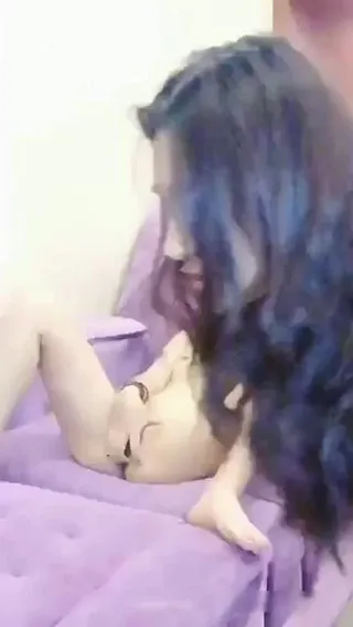 真是孤单 俩闺蜜现场直播彼此安抚自蔚 身材不错乃字真大年夜 呻吟超ying荡 国语对白