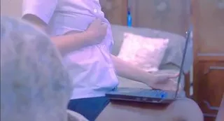 国产自蔚精选 美年轻美女看片受不了沙发上自蔚