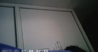 女厕偷拍红高跟妹子人美B嫩