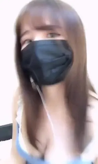 年青肉体自蔚插泬很是ying荡