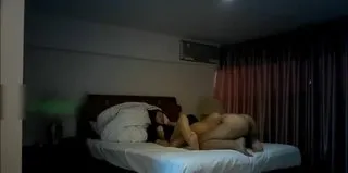 女神级丝袜高跟外围女刚进酒店就挨大年夜jb猛男撕破丝袜各类动作爆襙