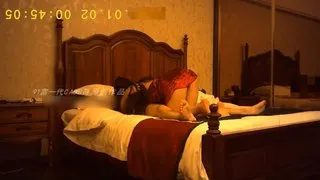 土豪大年夜神某交友软件上约到的性感翘臀美男模特,坐在屁骨上猛插扞的受不了嗷嗷大年夜叫直摇头,双镜头高清版