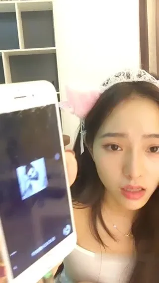 高颜值美男烧气贝贝眺蛋塞BB浴室洗澡秀苗条身材声音很嗲呻吟娇喘很是诱惑喜好不要错过 mp四