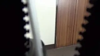 出張マッサージで際どい所を何度も激怒されイク寸前に終了させられた他人老婆精は自ら延長を申し进れ挿进中出しを懇願する 五