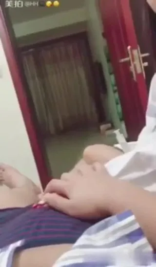 自拍福利视频出色演绎护士来注se病人JJ难熬难过让摸摸然后啪