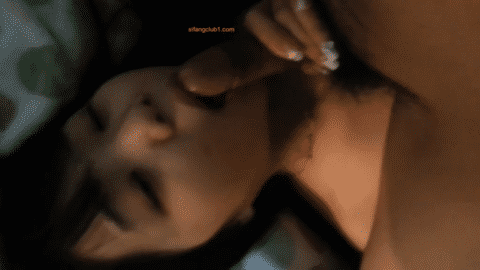 湖南美女模特和男友居家激情啪啪露臉大戰表情誘人