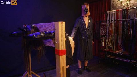 國產AV蜜桃影像傳媒PM031勾引鎖匠亂倫親兄張曼青