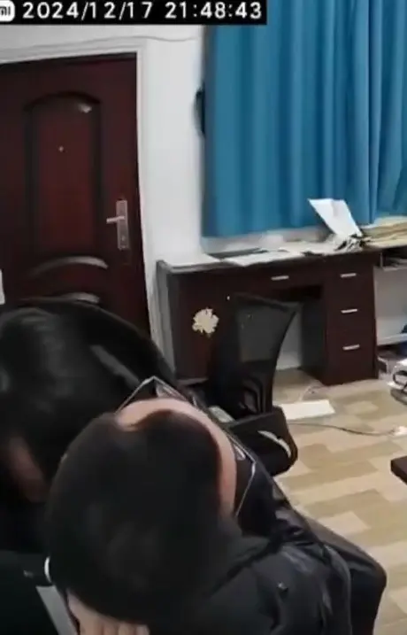 铭仁园0师生虐恋完整版在线观看